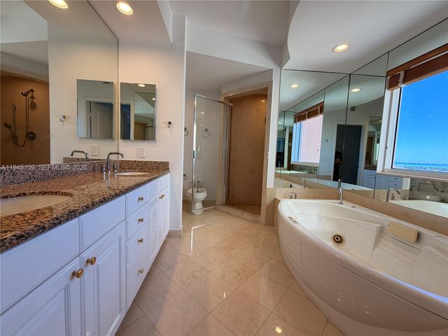 789 Crandon Blvd 1106, Key Biscayne, FL 33149