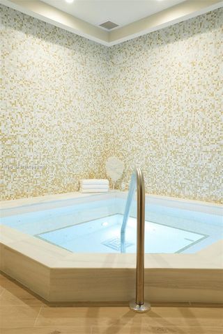 789 Crandon Blvd 1106, Key Biscayne, FL 33149