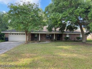 6028 S Vista Drive, Gulfport, MS 39507
