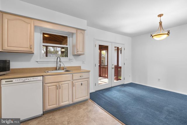 140 PENNSYLVANIA AVE, Pasadena, MD 21122