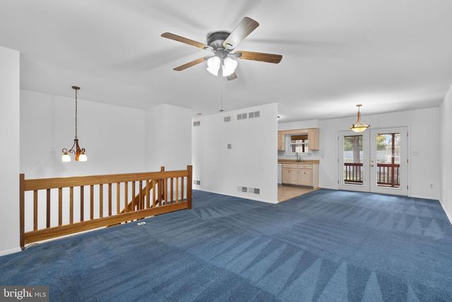 140 PENNSYLVANIA AVE, Pasadena, MD 21122
