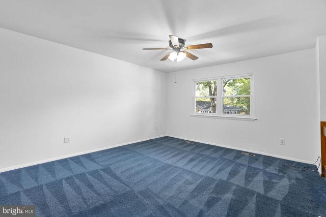 140 PENNSYLVANIA AVE, Pasadena, MD 21122