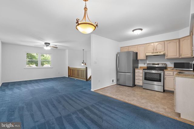140 PENNSYLVANIA AVE, Pasadena, MD 21122