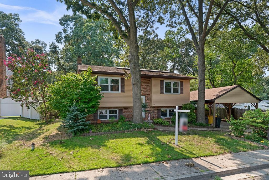 140 PENNSYLVANIA AVE, Pasadena, MD 21122