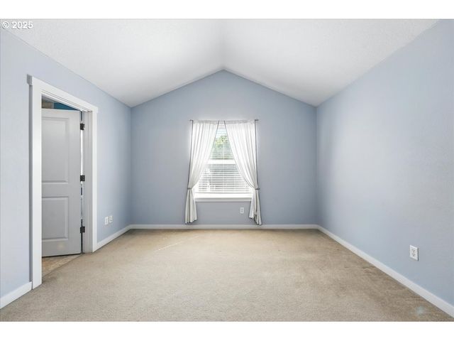 2799 Se PALMER Ct, Hillsboro, OR 97123