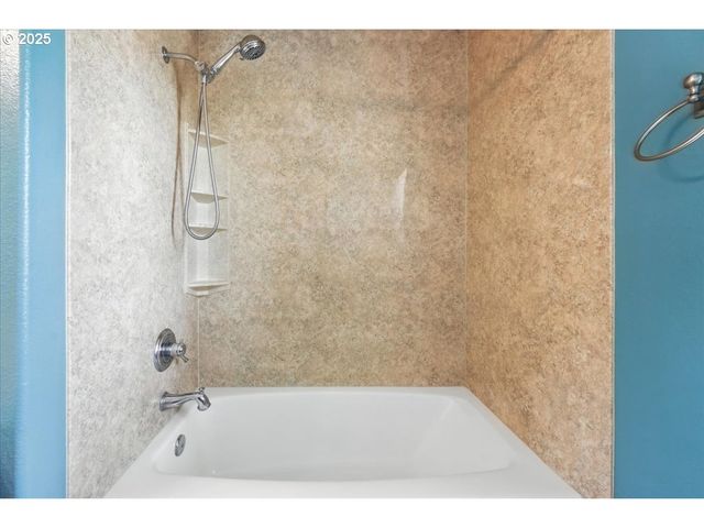 2799 Se PALMER Ct, Hillsboro, OR 97123