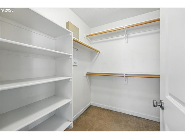 2799 Se PALMER Ct, Hillsboro, OR 97123