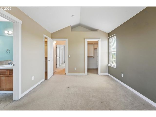 2799 Se PALMER Ct, Hillsboro, OR 97123