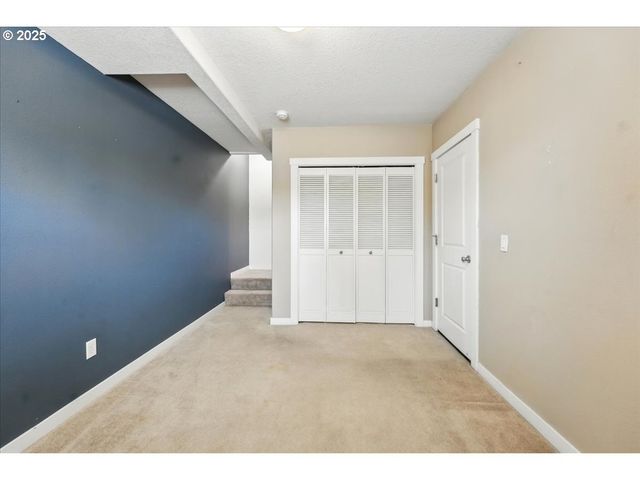 2799 Se PALMER Ct, Hillsboro, OR 97123