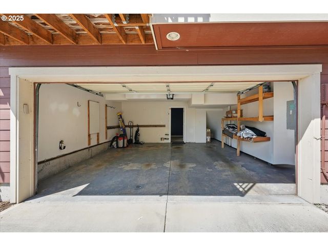 2799 Se PALMER Ct, Hillsboro, OR 97123