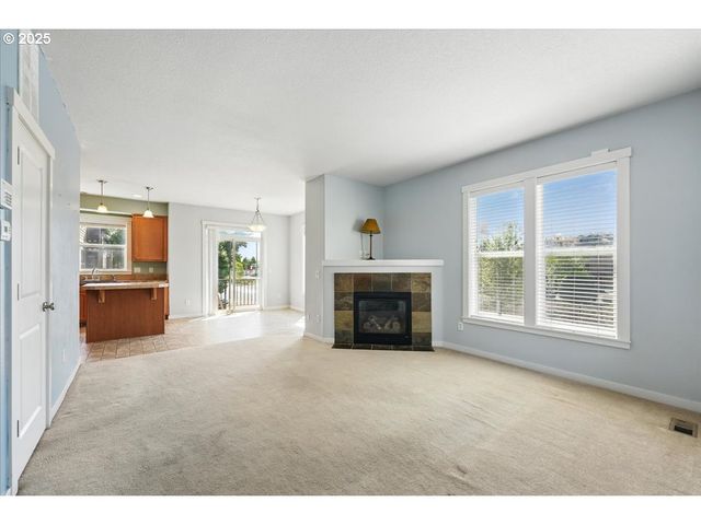 2799 Se PALMER Ct, Hillsboro, OR 97123
