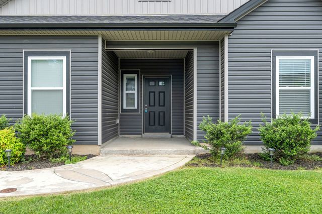 102 Eagles Pass, Clarksville, TN 37040