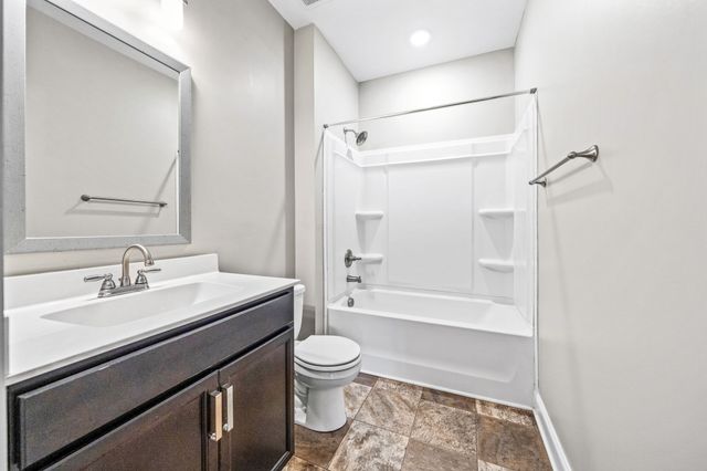 102 Eagles Pass, Clarksville, TN 37040