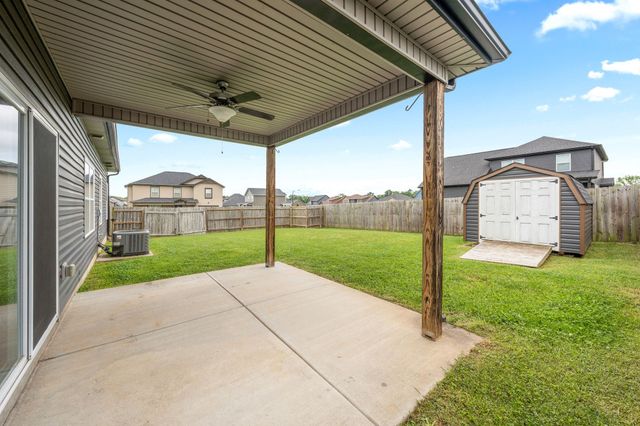 102 Eagles Pass, Clarksville, TN 37040