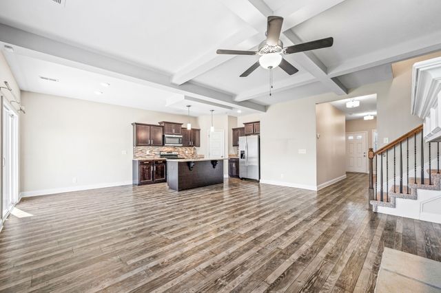 102 Eagles Pass, Clarksville, TN 37040