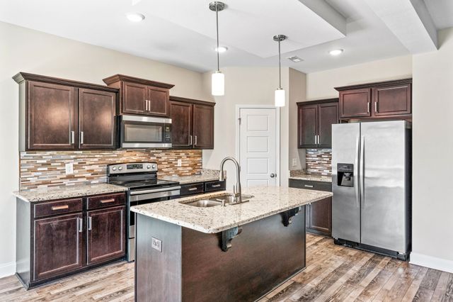 102 Eagles Pass, Clarksville, TN 37040