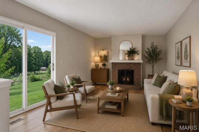 2 Southgate Court, St Charles, MO 63304