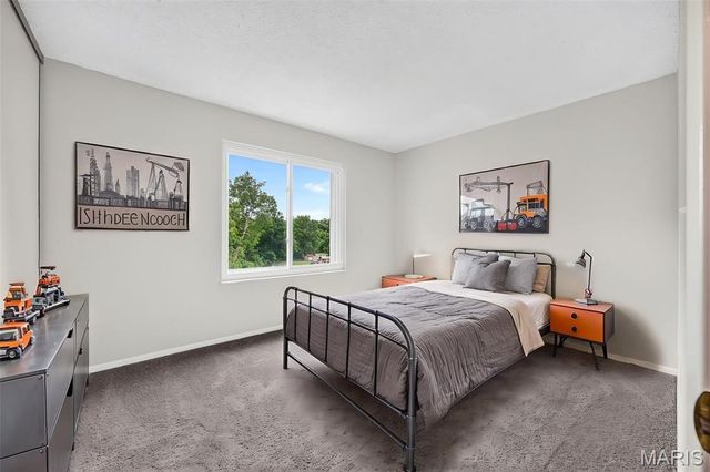 2 Southgate Court, St Charles, MO 63304