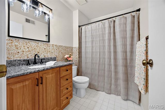 2 Southgate Court, St Charles, MO 63304