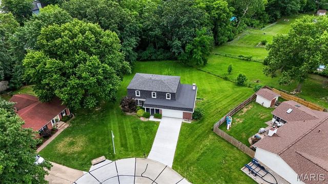 2 Southgate Court, St Charles, MO 63304