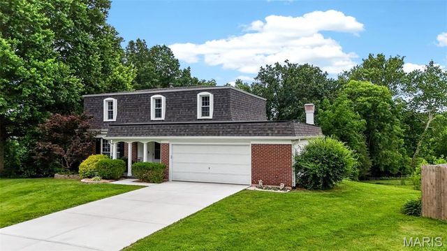 2 Southgate Court, St Charles, MO 63304