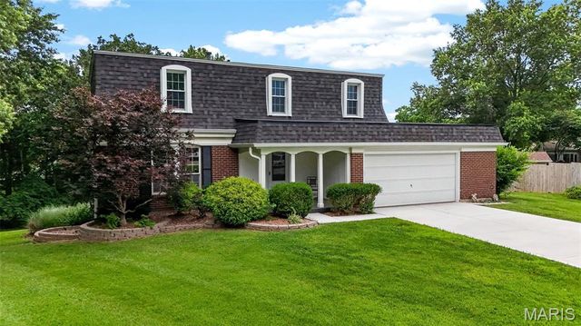 2 Southgate Court, St Charles, MO 63304