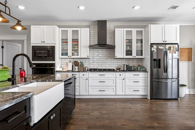 168 Smokie Ln, Woodbury, TN 37190