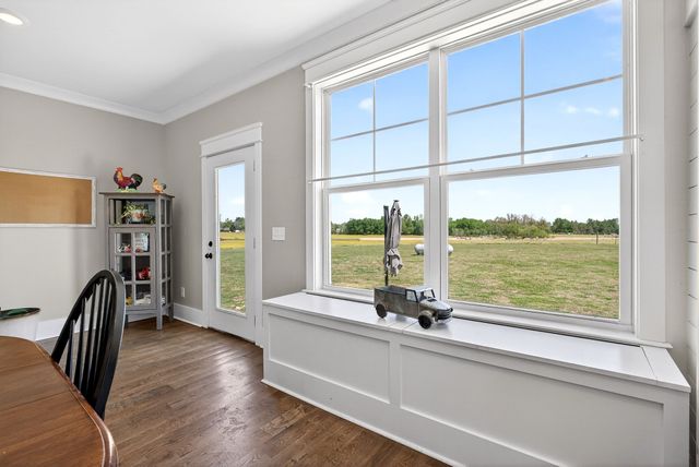 168 Smokie Ln, Woodbury, TN 37190