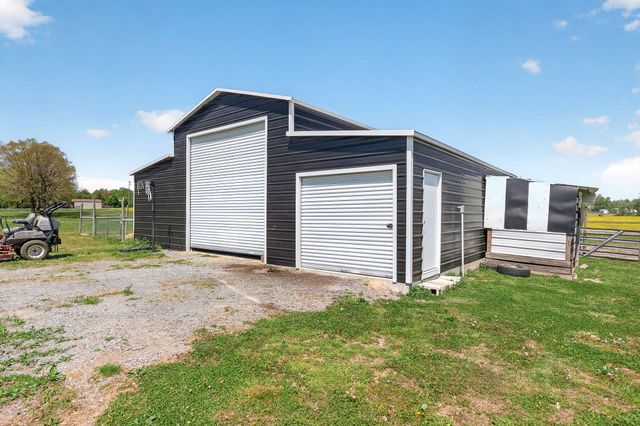 168 Smokie Ln, Woodbury, TN 37190