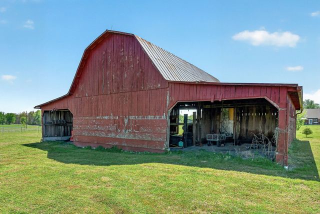 168 Smokie Ln, Woodbury, TN 37190