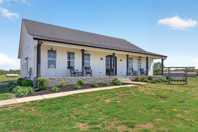 168 Smokie Ln, Woodbury, TN 37190