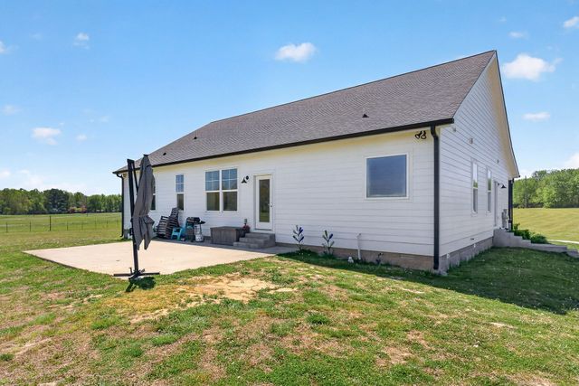 168 Smokie Ln, Woodbury, TN 37190