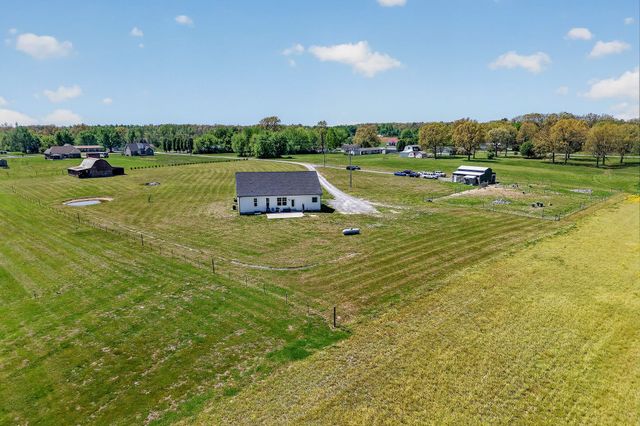 168 Smokie Ln, Woodbury, TN 37190