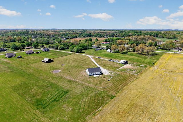 168 Smokie Ln, Woodbury, TN 37190