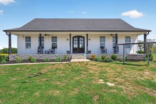 168 Smokie Ln, Woodbury, TN 37190