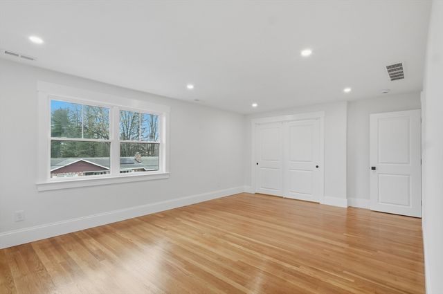 105 Stafford Road, Lowell, MA 01852