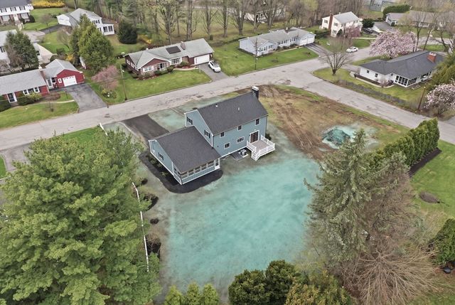 105 Stafford Road, Lowell, MA 01852