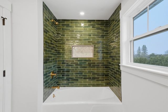 105 Stafford Road, Lowell, MA 01852