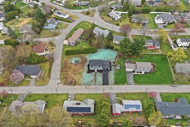 105 Stafford Road, Lowell, MA 01852