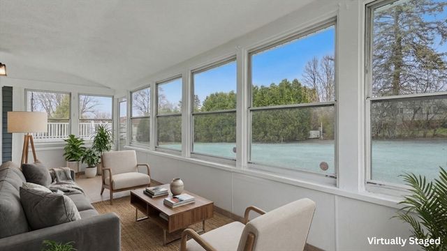 105 Stafford Road, Lowell, MA 01852