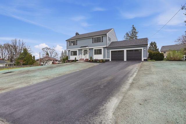 105 Stafford Road, Lowell, MA 01852