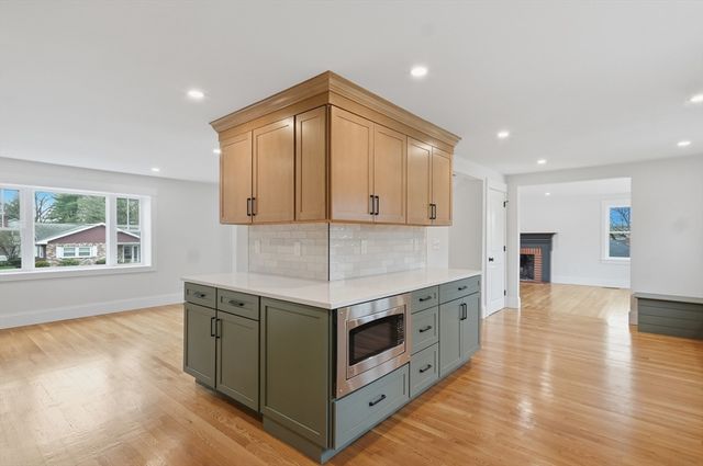 105 Stafford Road, Lowell, MA 01852