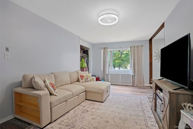 1001 Shore Parkway 2B, Brooklyn, NY 11228