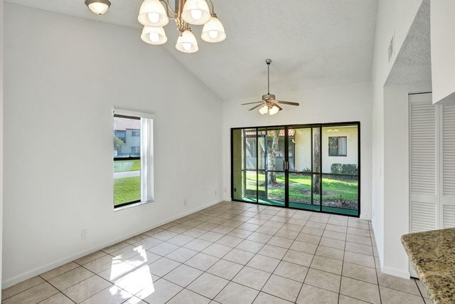 12 Via De Casas Sur 101, Boynton Beach, FL 33426