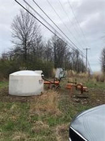 266 Lucky Ln, Lower Tyrone Twp, PA 15428