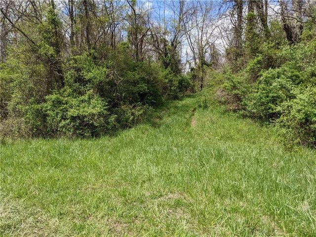 266 Lucky Ln, Lower Tyrone Twp, PA 15428