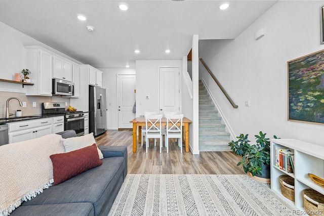 2044 S Upham Way, Lakewood, CO 80227