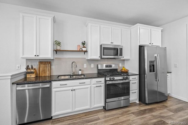 2044 S Upham Way, Lakewood, CO 80227