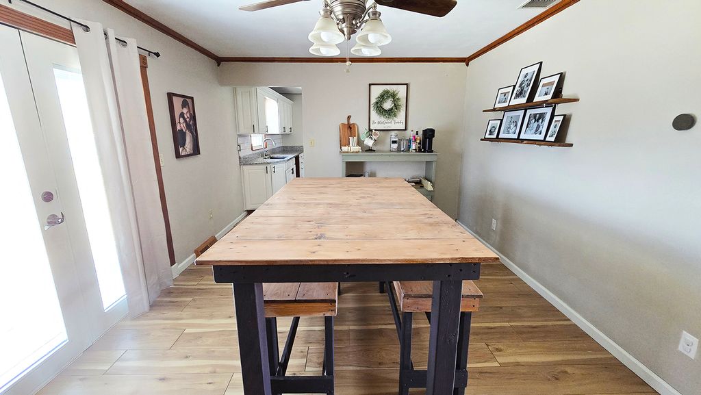 Image 14 of property listing at 412 Sunset Drive, Centralia, IL 62801