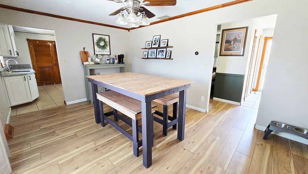 Image 17 of property listing at 412 Sunset Drive, Centralia, IL 62801